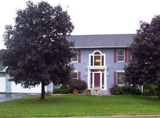 1901 Great Oaks Dr, Burnsville, MN 55337