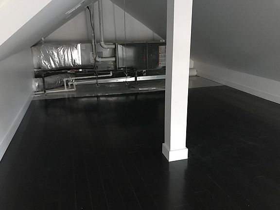 4th image of 6711 Bell Blvd #2