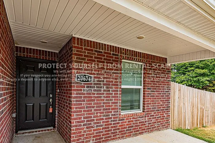 3 bed, 2.0 bath, 1512 sqft, $1,450 — Photo 2