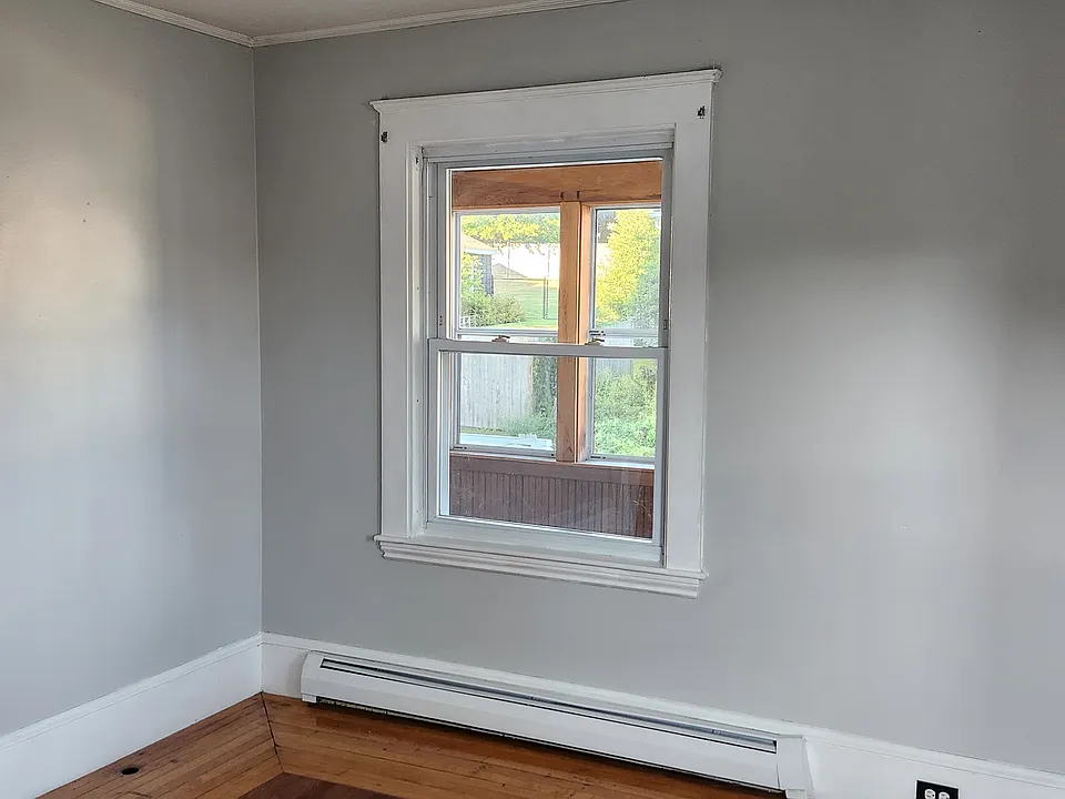 4 Fairview Ave #1