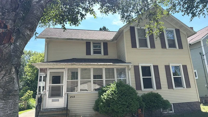 1 bed, 1.0 bath, $825 — Photo 1