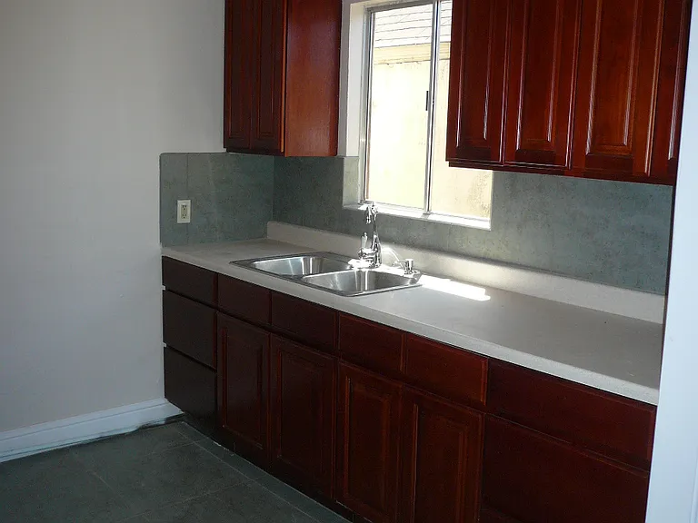 2345 Market St — Photo 3