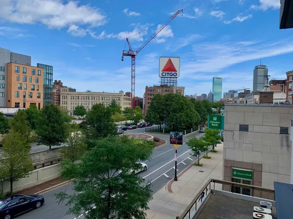 566 Commonwealth Ave, Boston, MA