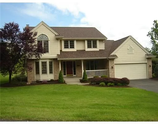 3304 Carriage Cir photo 1