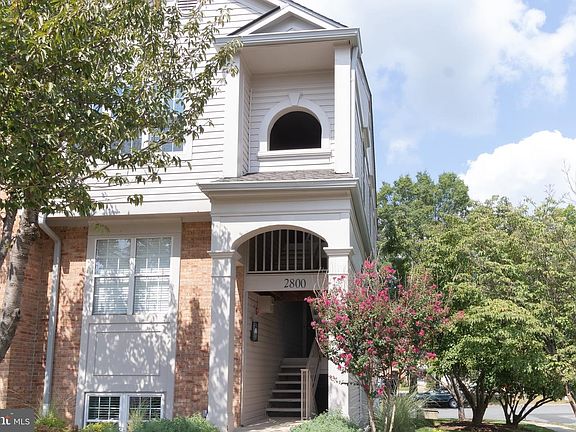 2nd image of 2800 Emma Lee St APT 201