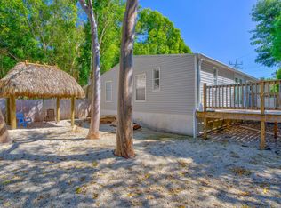 2 Oakwood Ave, Key Largo, FL 33037