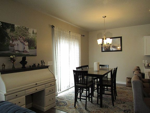 5th image of 436 S Highpoint Dr