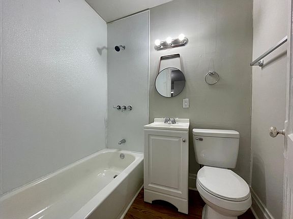 5th image of 915 Reid St