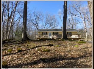 901 Kill Dr, Newton, NJ 07860