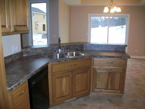 Kitchen, dinning room, ba