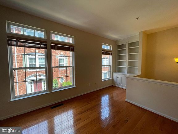 5th image of 3689 Madison View Ln #6050