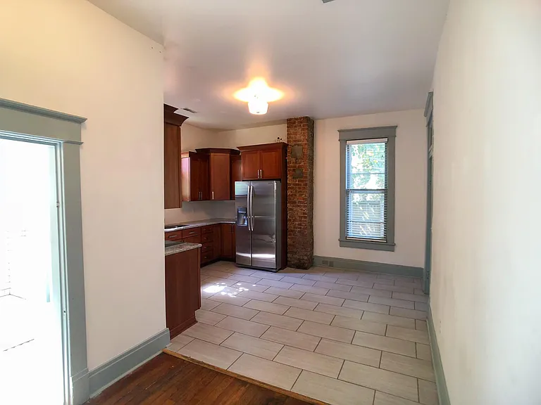 1813 Elliott Ave — Photo 18