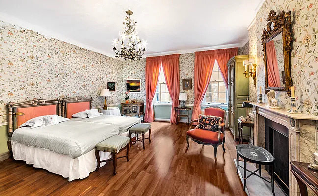 Sold by Corcoran | media 6