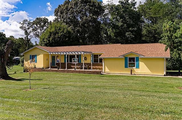 1st image of 303 Melissa Way