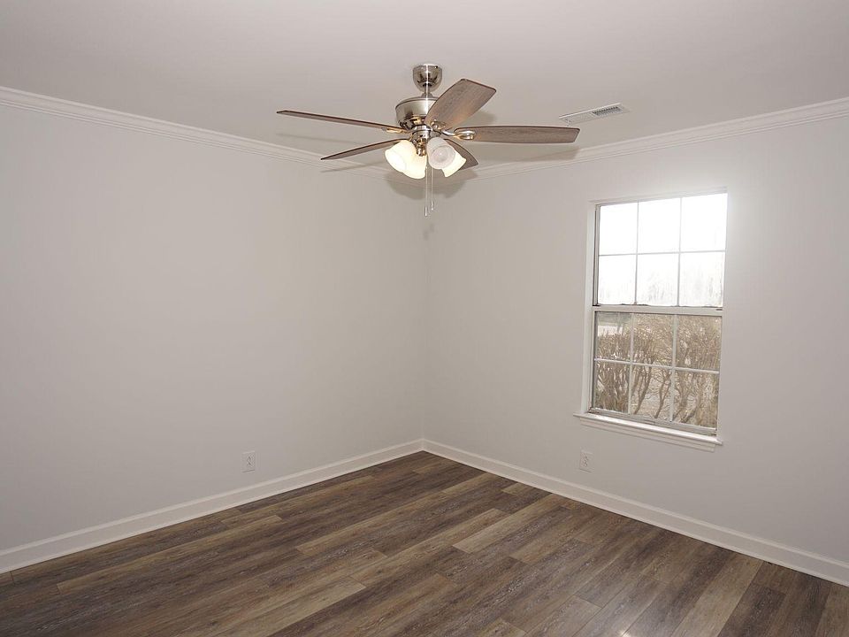 1st image of 1200 Carriage Park Dr