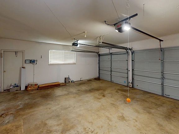 4th image of 610 Fawndale Ln