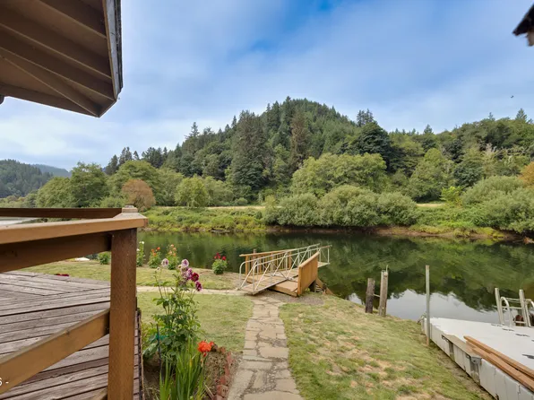 154 E Trafzer Ln, Tidewater, OR 97390