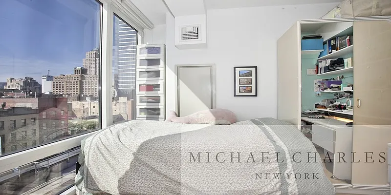 Rented by Michael Charles New York | media 21