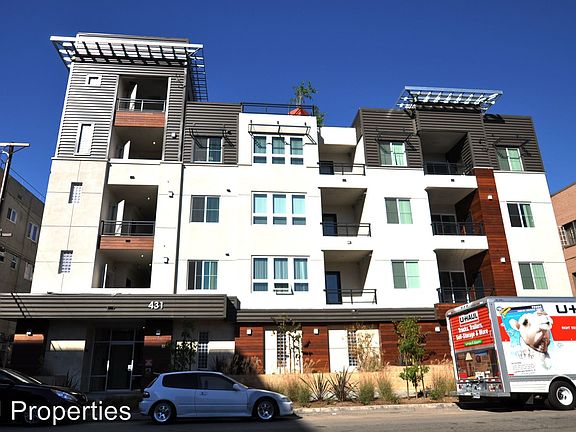 2nd image of 431 E 6th St APT 106