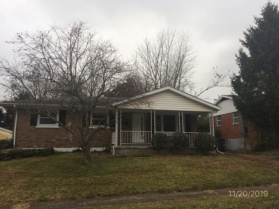 1st image of 608 Rosewood Dr
