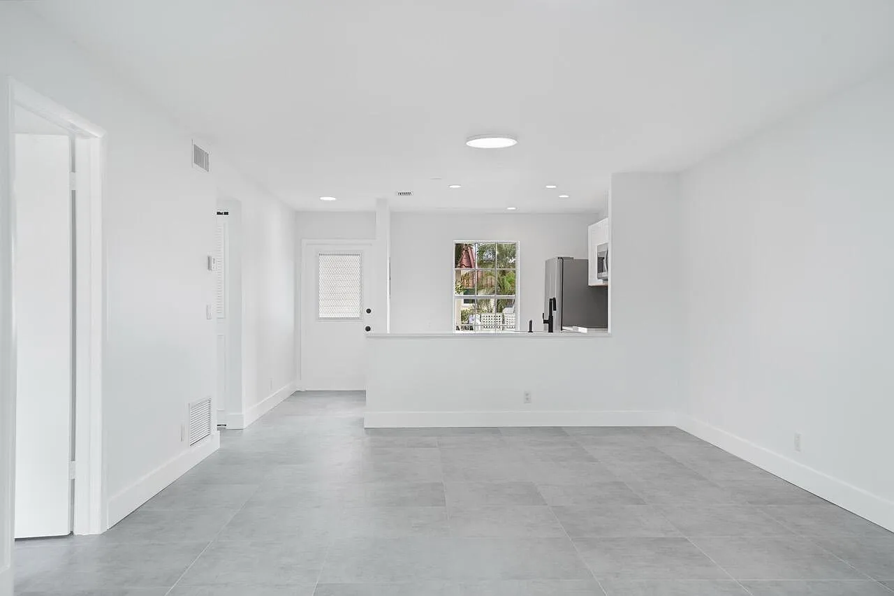 2 bed, 2.0 bath, 941 sqft, $2,300 — Photo 4