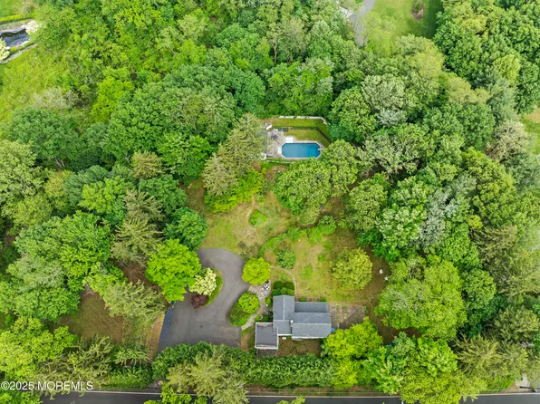 341 Chapel Hill Road, Atlantic Highlands, NJ 07716