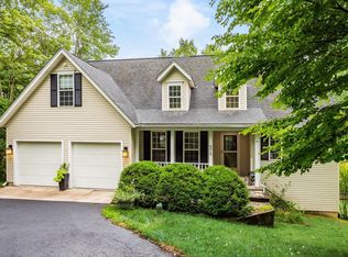 275 Bridle Path Ln, Granville, OH 43023
