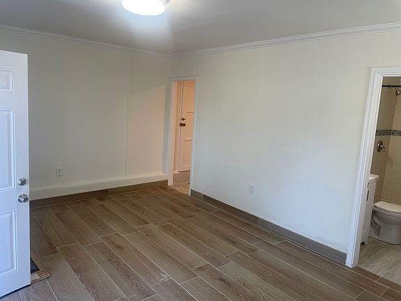 3rd image of 11131 Culver Blvd #2