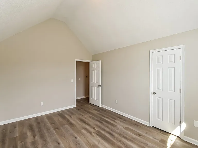 146 Edison Dr — Photo 14