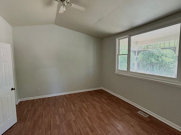 5th image of 1740 5th Ave W