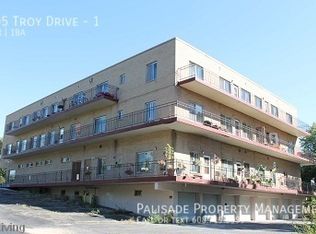 405 Troy Dr APT 1, Madison, WI 53704