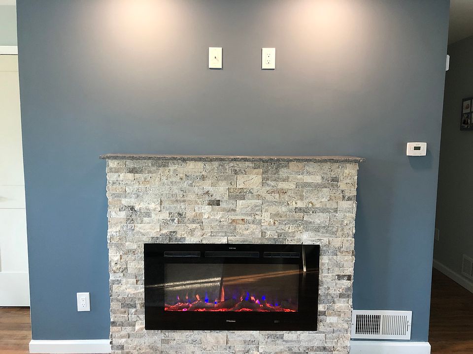2nd image of 1660 Bluebird Dr APT A