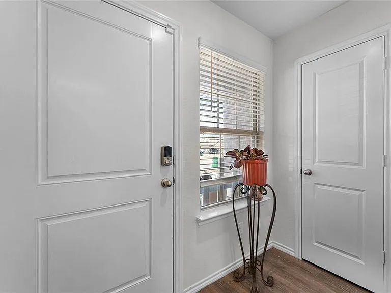 2104 Puma St — Photo 15