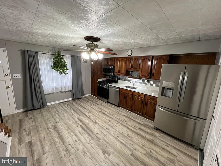 8104 Mid Haven Rd — Photo 3