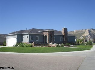 2265 Shadow Ridge Dr, Gering, NE 69341