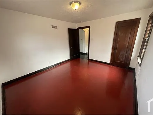 324 Henquin Dr — Photo 5