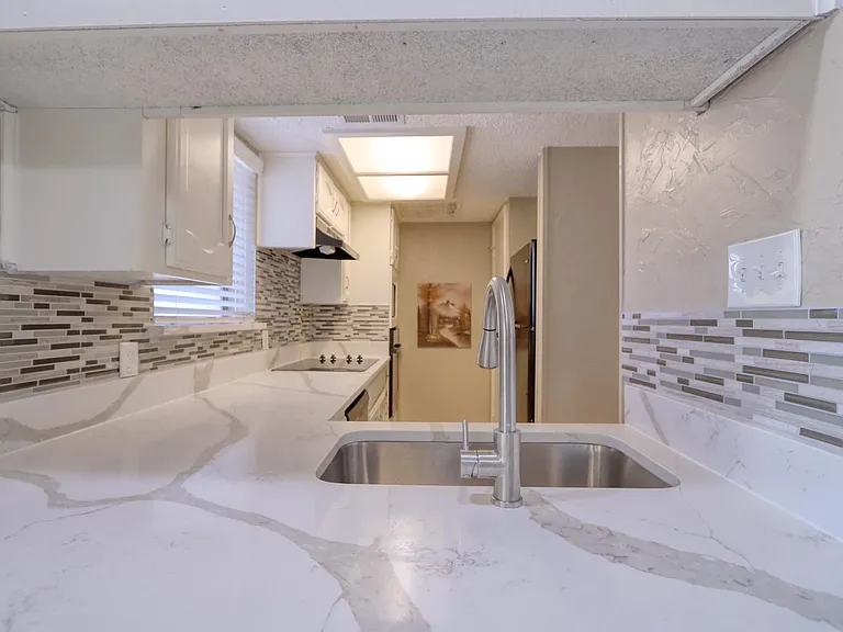 707 Harbour Town Dr #1 — Photo 1