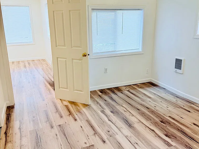 719 SE Reef Ave — Photo 5