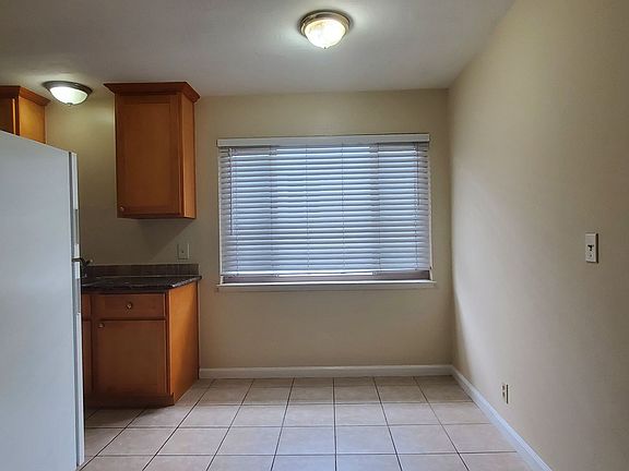 3rd image of 3061 David Ave