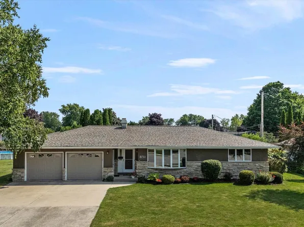 851 Illinois AVENUE, Oostburg, WI 53070