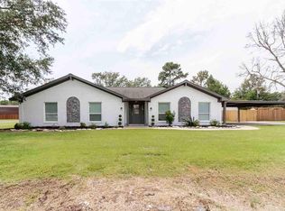 201 Shadowdale St, Bridge City, TX 77611