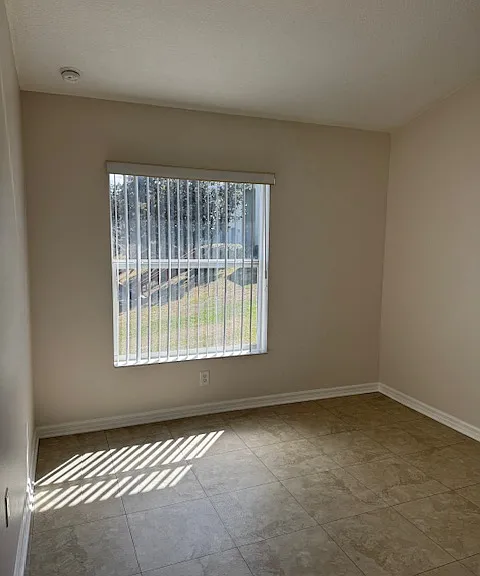 Guest Bedroom #1