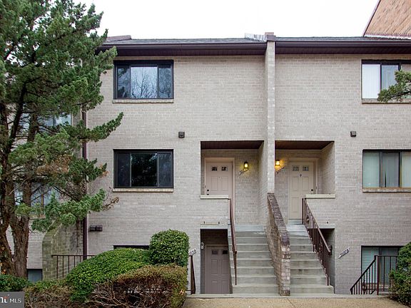 4th image of 3885 Steppes Ct