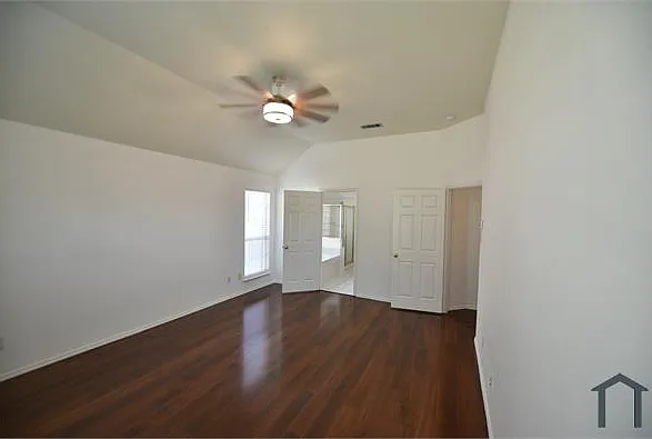 4317 Palmdale Dr — Photo 6
