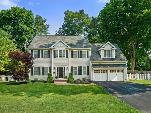 11 Shadow Ln, Wellesley, MA 02482