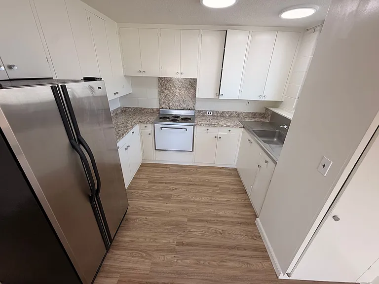 838 Lukepane Ave — Photo 3