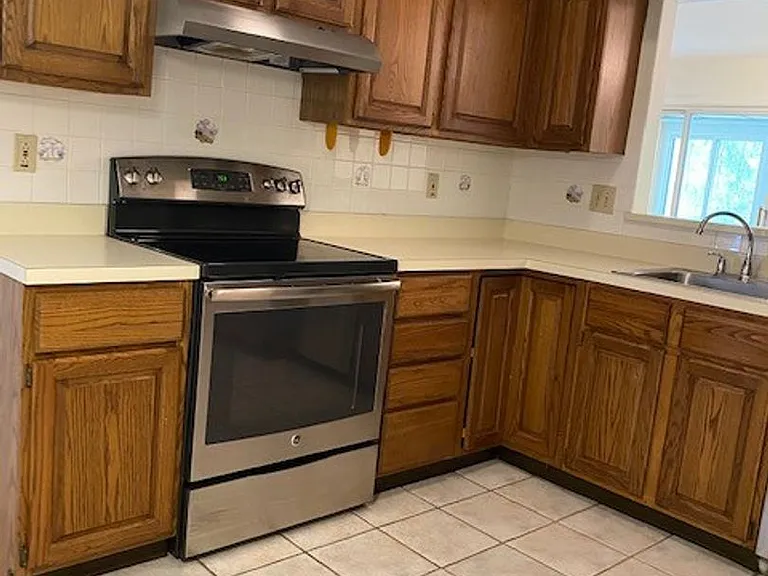 951 Innsbruck Dr #B — Photo 11