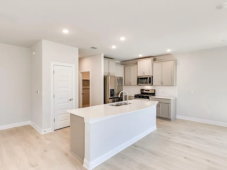 1005 Legend Milton Ln — Photo 11