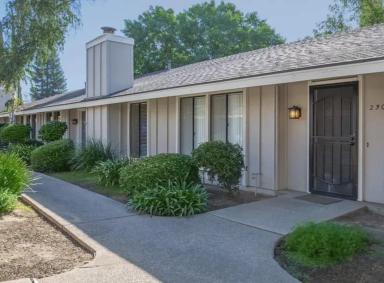 Bear Creek Manor/Bear Creek Terrace — Photo 13