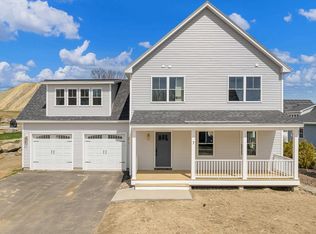 7 Eisenhower Dr, Rochester, NH 03867